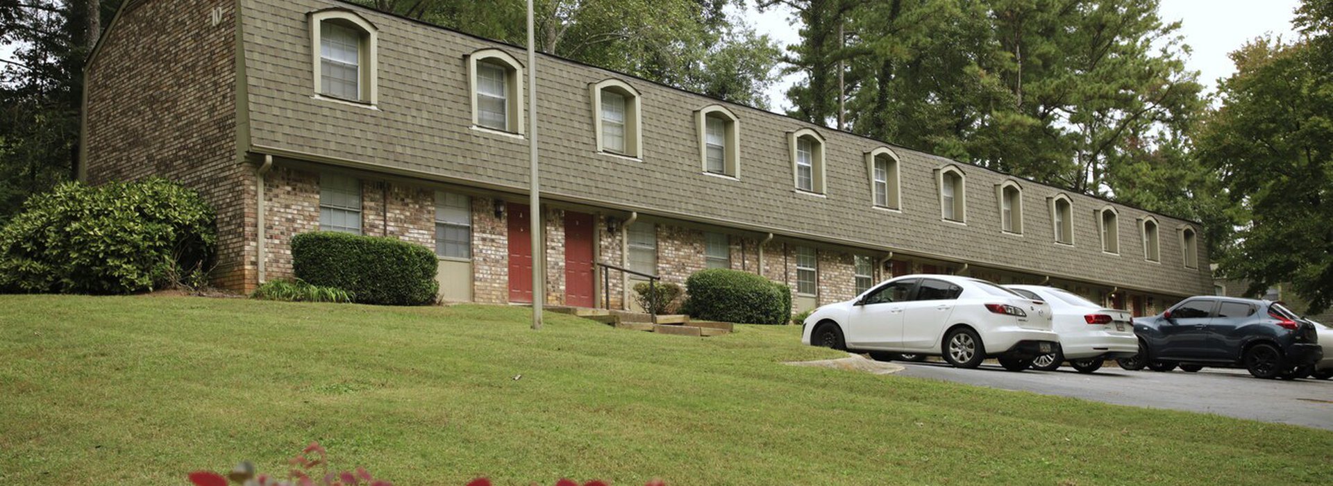 Oxford Townhomes outside